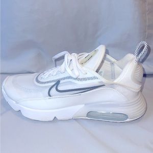 Women’s Nike air max 2090